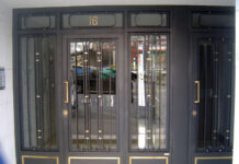 Puertas de hierro para casas: tipos, ventajas y diseños Puertas de hierro para casas y edificios